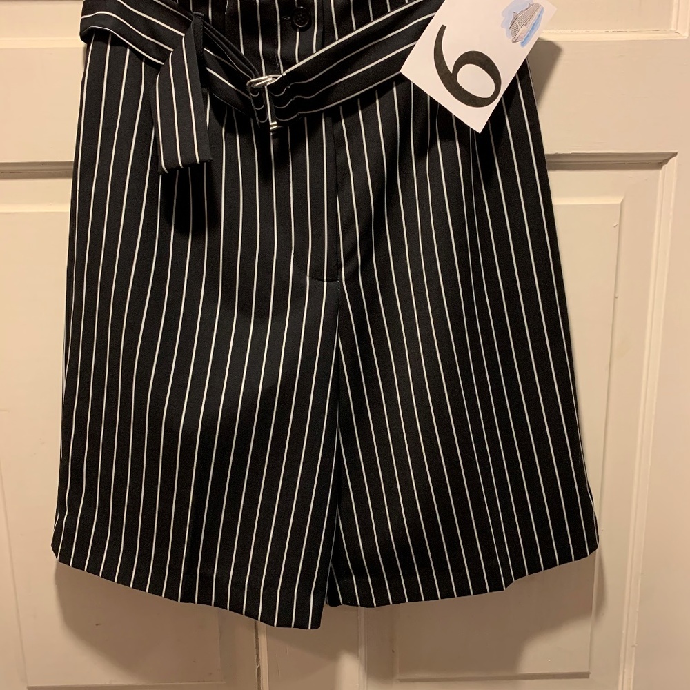 INSIGHT New York ~ NWT!!~ Bermuda Shorts